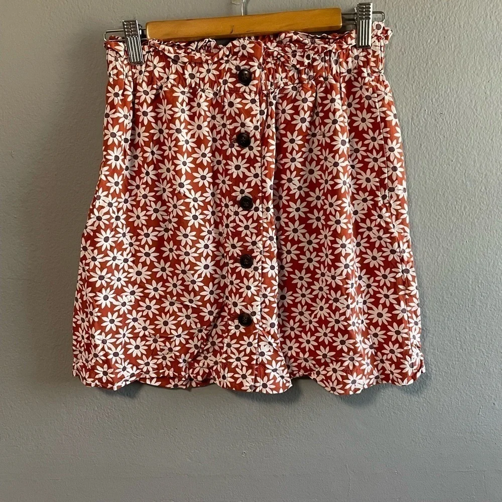 Madewell paperbag waist button down floral print flowy mini skirt. Size X-Small